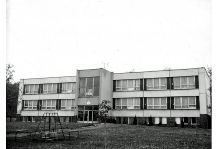Fotografie - škola v Kunraticích