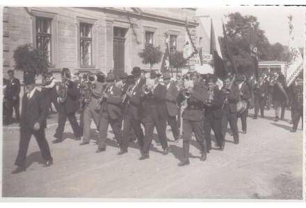 Fotografie - škola v Kunraticích