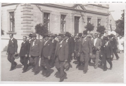 Fotografie - škola v Kunraticích
