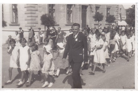 Fotografie - škola v Kunraticích