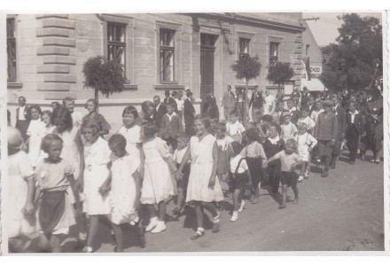 Fotografie - škola v Kunraticích