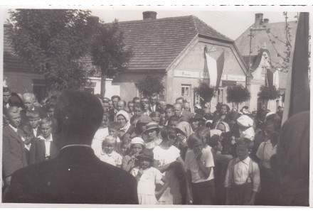 Fotografie - škola v Kunraticích