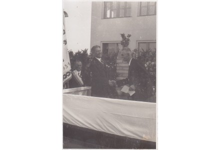 Fotografie - škola v Kunraticích