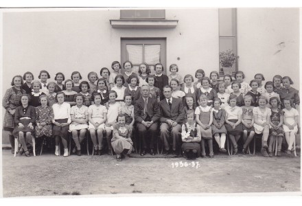 Fotografie - škola v Kunraticích