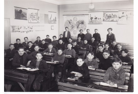 Fotografie - škola v Kunraticích