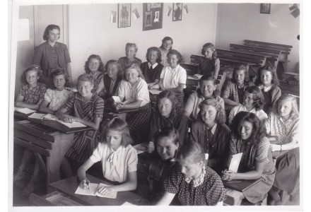 Fotografie - škola v Kunraticích