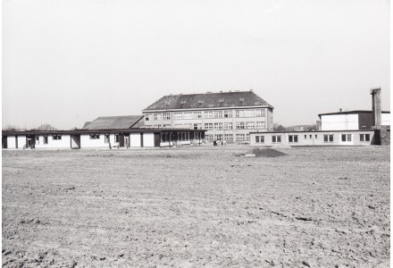Fotografie - škola v Kunraticích