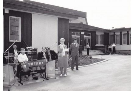 Fotografie - škola v Kunraticích