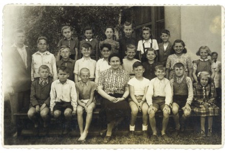 Fotografie - škola v Kunraticích