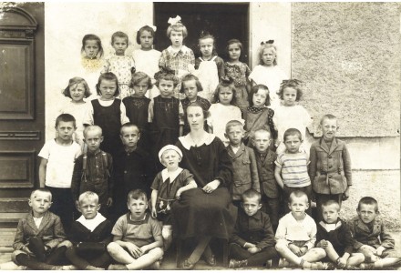 Fotografie - škola v Kunraticích