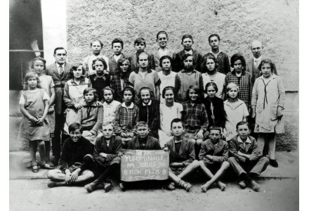 Fotografie - škola v Kunraticích
