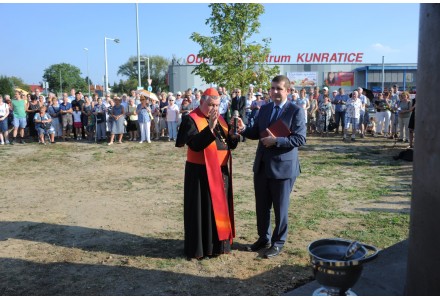 Slavnostní požehnání sousoší kalvárie 15.září 2016 v 16 hodin