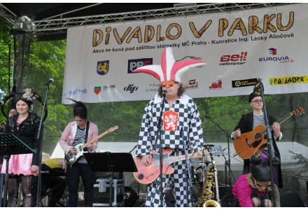 Divadlo v parku 