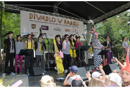 Divadlo v parku 