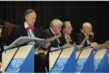 "Vzpomínka na Glenna Millera" v podání BIG BANDu