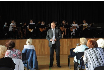 Koncert ke Dni seniorů 11.10.2015 od 15:00 v sokolovně 