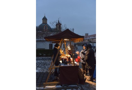 Slavnostní rozsvícení vánočního stromu před radnicí v neděli 2.12.2018 od 15:30 hodin.