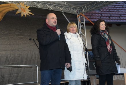 Rozsvícení vánočních stromů v neděli 3.12.2017 