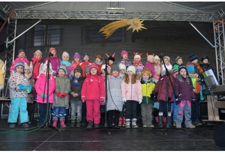 Rozsvícení vánočních stromů v neděli 3.12.2017 