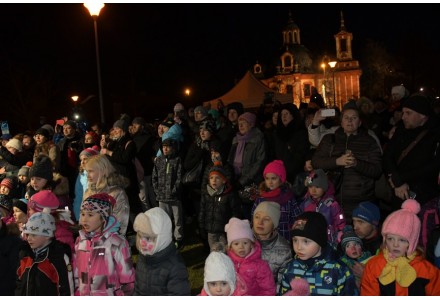 Rozsvícení vánočních stromů v neděli 3.12.2017 