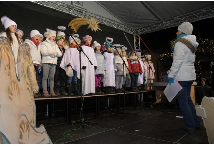 Rozsvícení vánočních stromů v neděli 3.12.2017 