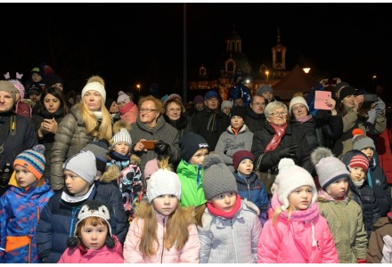 Rozsvícení vánočních stromů v neděli 3.12.2017 