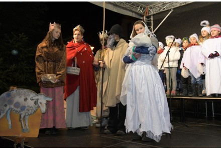 Rozsvícení vánočních stromů v neděli 3.12.2017 