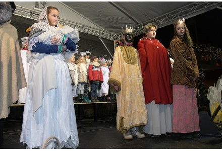 Rozsvícení vánočních stromů v neděli 3.12.2017 