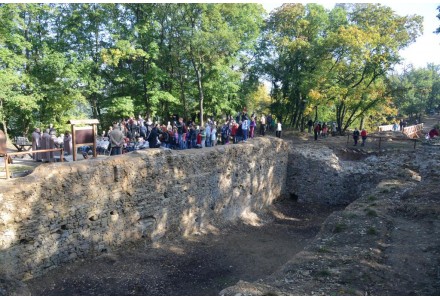 Nový hrad slavnostní otevření po sananci