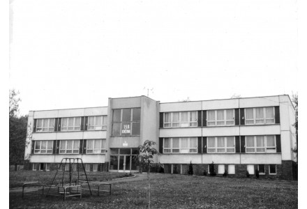Fotografie - škola v Kunraticích