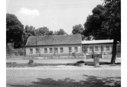 Fotografie - škola v Kunraticích