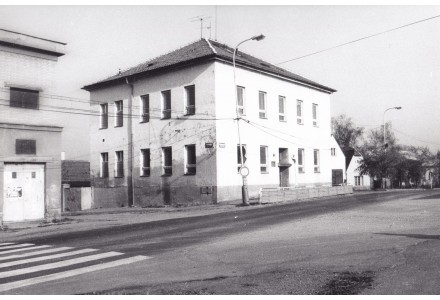 Fotografie - škola v Kunraticích