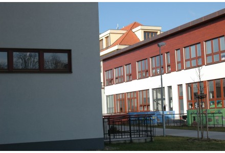 Fotografie - škola v Kunraticích